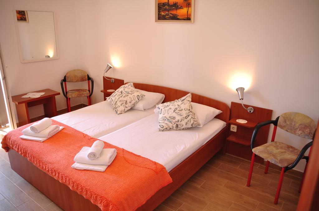 Guest House Stefica Хвар Экстерьер фото